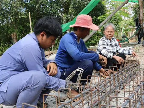 Đồng Tháp: Những người phụ nữ đam mê xây cầu nhân ái, nối nhịp đôi bờ