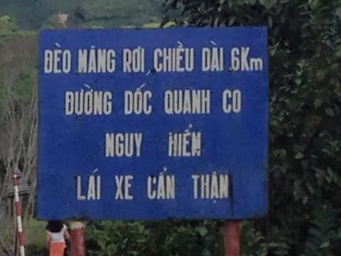 Chợ trên đỉnh đèo Măng Rơi