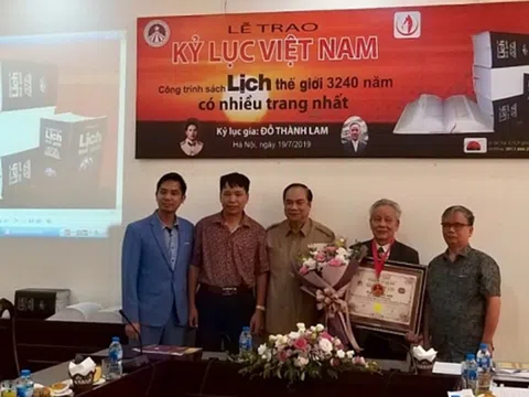 CCB Đỗ Thanh Lam người chép sử cho làng, đến nhà nghiên cứu văn hóa và kỷ lục gia sách lịch thế giới