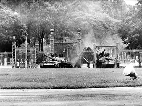 Kỷ niệm 47 năm thống nhất non sống: Dấu mốc huy hoàng trong lịch sử dân tộc