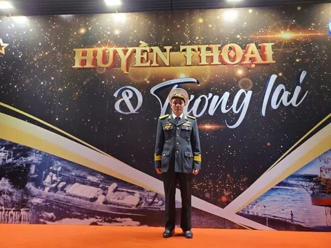 Đời lính thủy sôi sục của Phạm Trọng Vinh - Thủy thủ đoàn tàu không số