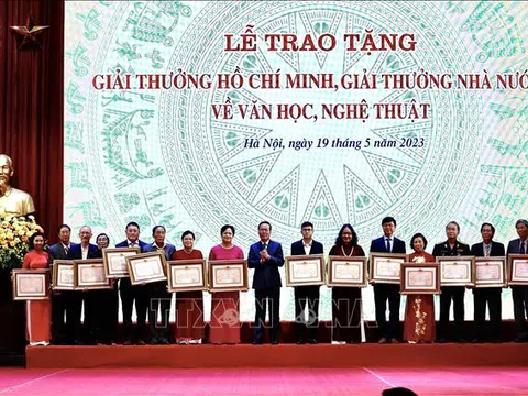 Lễ trao tặng Giải thưởng Hồ Chí Minh, Giải thưởng Nhà nước về văn học, nghệ thuật