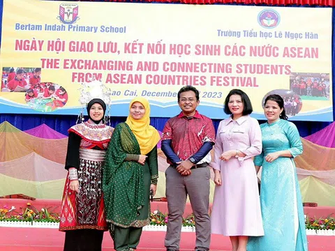 Lào Cai: Ngày hội giao lưu, kết nối học sinh các nước ASEAN tại trường Tiểu học Lê Ngọc Hân