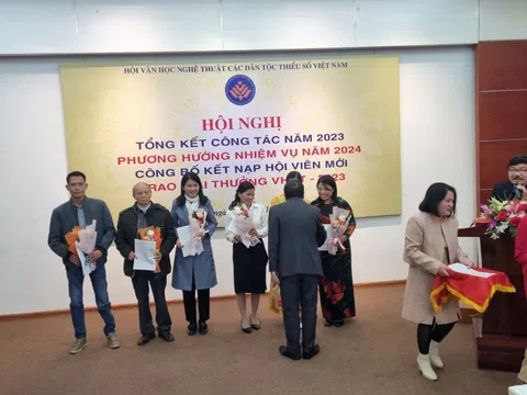 Hội văn học nghệ thuật các dân tộc thiểu số Việt Nam kết nạp hội viên mới, xác định phương hướng hoạt động  năm 2024