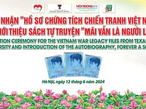 Tiếp nhận "Hồ sơ chứng tích chiến tranh Việt Nam", Giới thiệu tự truyện 'Mãi vẫn là người lính" và Trao di ảnh cho thân nhân liệt sĩ