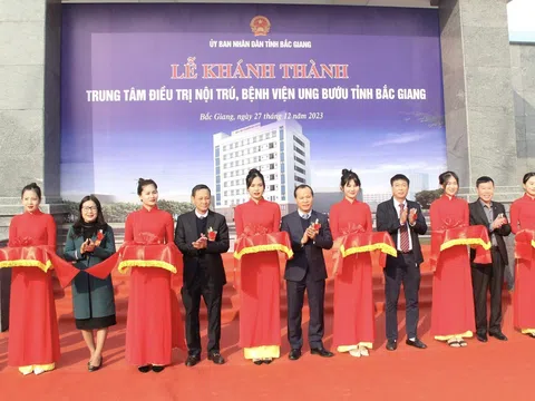 Bắc Giang khánh thành Trung tâm điều trị nội trú Bệnh viện Ung bướu