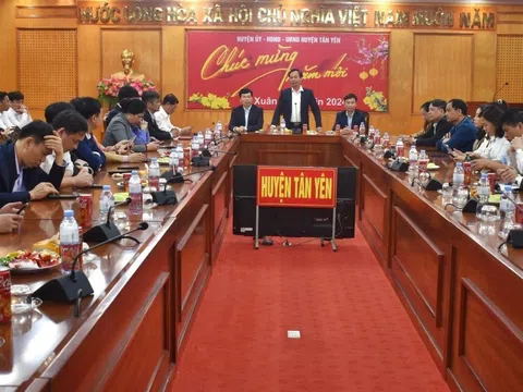 Bắc Giang: Lãnh đạo huyện Tân Yên gặp mặt triển khai công tác đầu Xuân Giáp Thìn