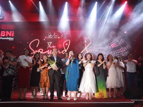 Doanh nhân nhà huấn luyện giọng nói Hiền Anh SM tự hào là thành viên của chapter Thăng Long lan toả thông điệp “Cho là Nhận – Givers Gain”