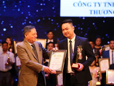 CEO Đoàn Trung Kiên, Giám đốc Công ty TNHH Đầu tư và Thương mại PA được vinh danh TOP 10 thương hiệu xuất sắc 3 miền năm 2022