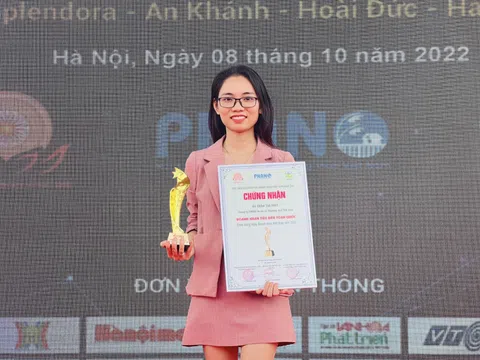 CEO Trần Thị Tươi - công ty In và Thương Mại Tuệ Lâm được vinh danh tại Diễn đàn Văn hóa Doanh nhân Việt Nam