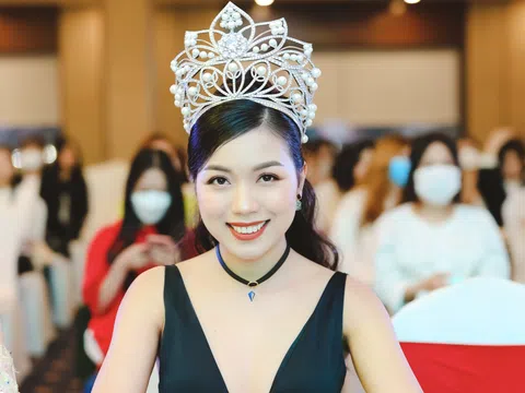 Hoa hậu Đỗ Thị Quỳnh diện sắc đen quyền lực trên hàng ghế giám khảo bán kết Hoa hậu Doanh nhân Việt Nam 2023