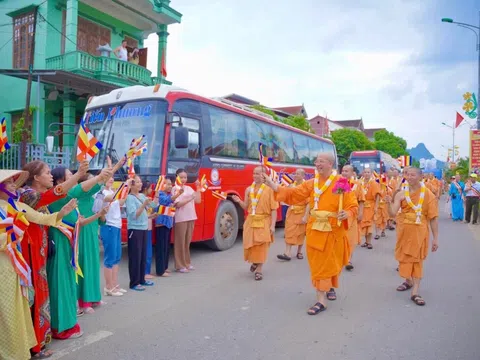 Tưng bừng Lễ Phật đản đầu tiên PL.2567 - DL.2023 Ban Trị sự GHPGVN huyện Minh Hoá