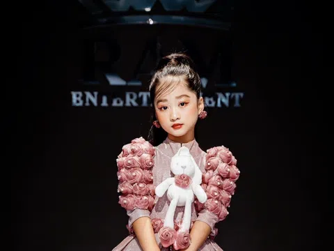 Model Kid Đinh Lương Bảo Ngọc - Đảm nhận trình diễn First face trong sự kiện Tuần lễ thời trang Tây Bắc