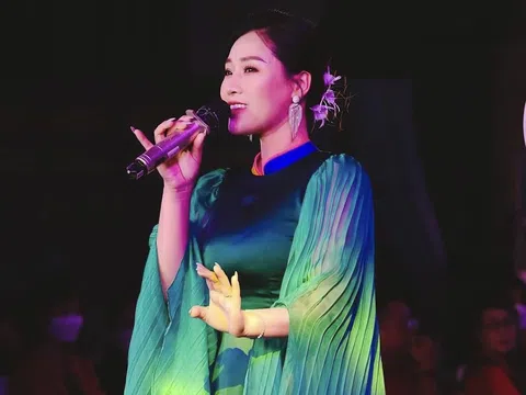 NSƯT Hương Giang chia sẻ về sử dụng hiệu quả các kỹ thuật thanh nhạc trong trình bày một ca khúc