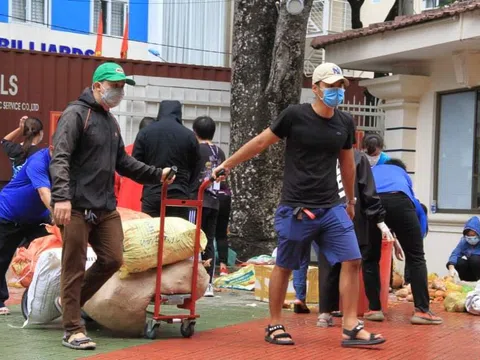 25 tấn rau, củ, quả và 1.200 sản phẩm nước mắm đến với người dân Thành phố Hồ Chí Minh