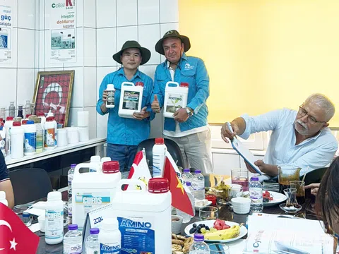 Anh nông dân áo xanh – Từ giấc mơ bị gãy đến hành trình lan tỏa tri thức nông nghiệp bền vững