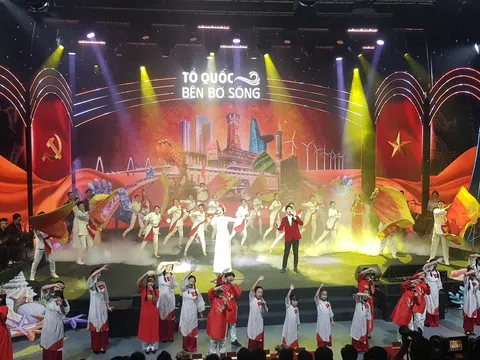 Lễ trao giải Cuộc thi và Triển lãm ảnh nghệ thuật cấp Quốc gia “Tổ quốc bên bờ sóng” lần thứ III