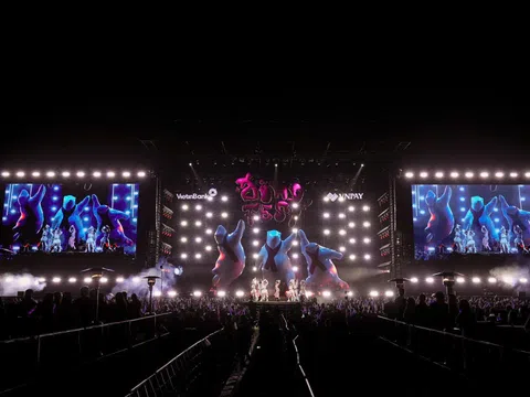 Đông Concert tại Công viên Yên Sở, Hà Nội bùng nổ cảm xúc, giữ chân khán giả đến phút cuối cùng