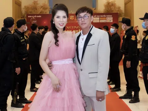 Người đẹp dạ hội Nguyễn Thị Thanh Huyền khoe vai trần quyến rũ tại casting