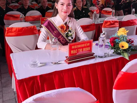 Hoa hậu Doanh nhân Việt Nam 2022 Mạc Thị Minh tỏa lòng tri ân anh hùng liệt sĩ tại đài tưởng niệm TP. Hải Dương