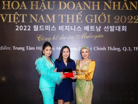 CEO Cao Kim Ngân đấu giá thành công vòng ngọc trai tại tiệc tri ân Hoa hậu Doanh nhân Việt Nam Thế giới 2022