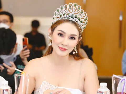 Á hậu Thanh Nhã kiêu sa trong bộ dạ hội đơn sắc tại buổi sơ khảo toàn quốc cuộc thi HHTHVN 2022