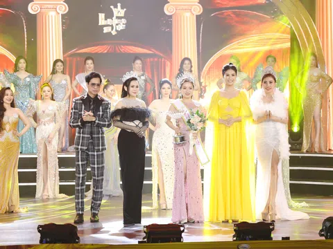 Doanh nhân Nguyễn Thị Oanh đăng quang ngôi vị Hoa hậu Thiện nguyện