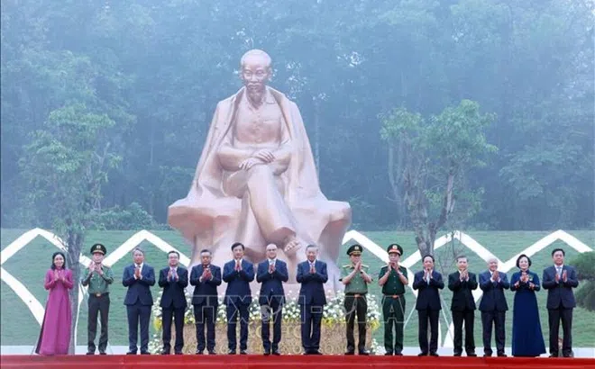 Góc nhìn văn hoá: Vang vọng lời căn dặn “Bác cháu ta phải cùng nhau giữ lấy nước”