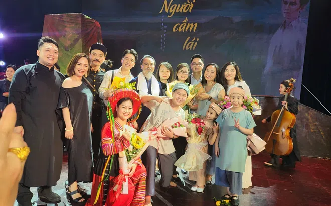 Ca sĩ hotboy Quảng Bình đam mê  dòng nhạc dân gian